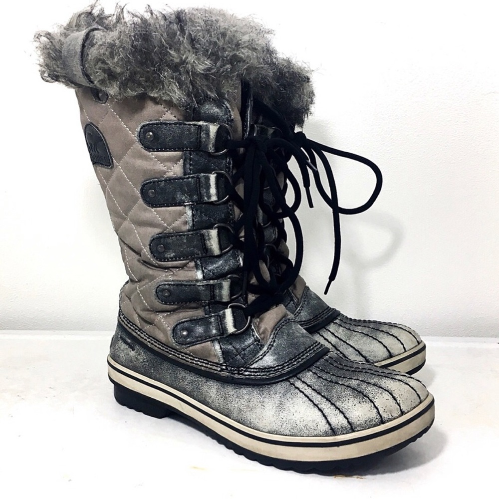 Sorely snow boots
